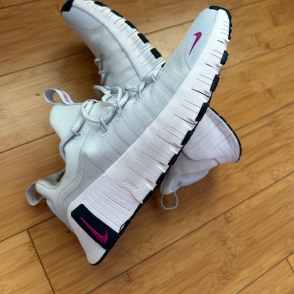 Nike Women's Free Metcon 6 Training Shoes - Picture 3 of 3